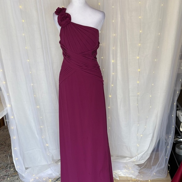 David's Bridal Dresses & Skirts - David's Bridal One-Shoulder Magenta Dress